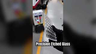 Τετράγωνο κοπής με λέιζερ 4mm Ultra White Etched Glass